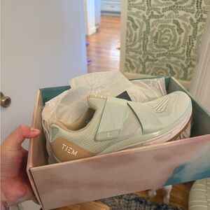 Tiem Slipstream Cool Breeze Spin Shoes Size 8.5